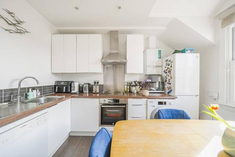 2 bedroom flat to rent, Hemstal Road, West Hampstead, London, NW6