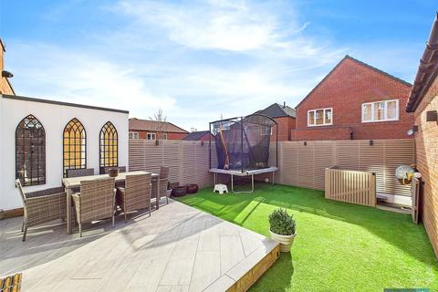 4 bedroom terraced house for sale, Avocet Close, Mexborough, South Yorkshire, S64