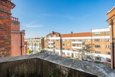 3 bedroom flat for sale, Hamlet Gardens, Hammersmith