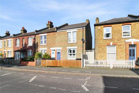 2 bedroom end of terrace house to rent, Sangley Road, London, SE6