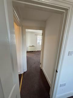 1 bedroom house to rent, Harmer Street, Gravesend