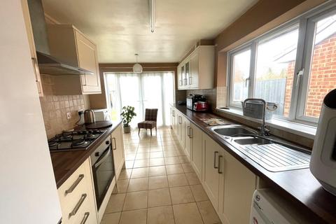 2 bedroom bungalow for sale, Yew Tree Gardens, Rosliston, Derby, DE12