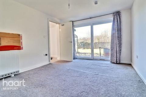 1 bedroom apartment to rent, stow park Avenue, newport