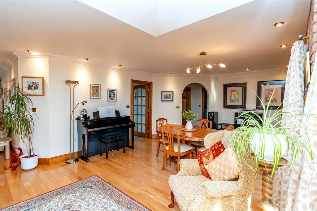Dining/Sitting Room