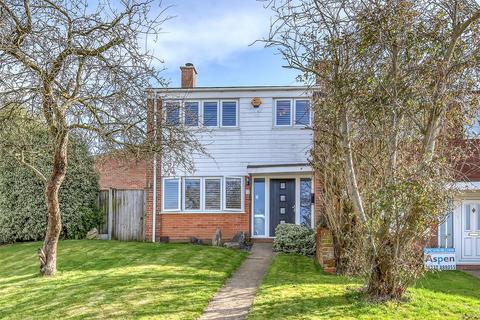 3 bedroom semi-detached house for sale, Holbrook Close, Billericay, Essex, CM11