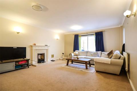 4 bedroom detached house for sale, Tamworth Drive, Hampshire GU51