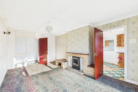 156 Bodiam Avenue, Tuffley, Gloucester, GL4 0TN