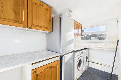 156 Bodiam Avenue, Tuffley, Gloucester, GL4 0TN