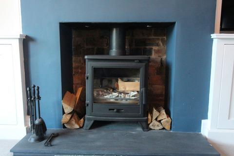 33 Wolverhampton Road, Kingswinford, DY6 7HY