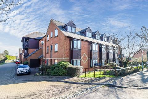 1 bedroom ground floor flat for sale, The Crescent, Abbots Langley, WD5