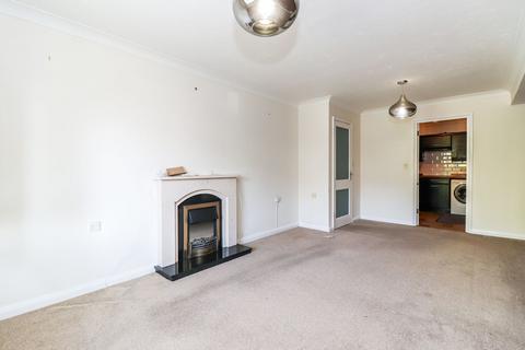 1 bedroom ground floor flat for sale, The Crescent, Abbots Langley, WD5