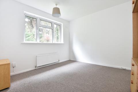 3 bedroom house to rent, Auckland Gardens London SE19