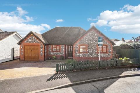 2 bedroom bungalow for sale, The Orchard, Buckinghamshire SL7