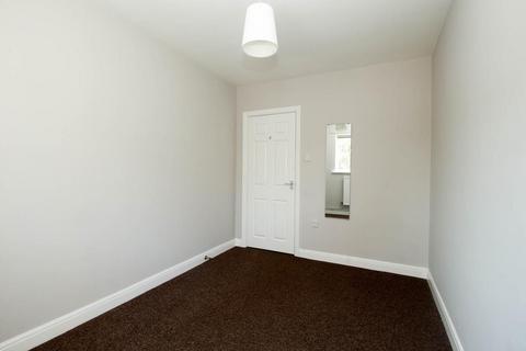 2 bedroom ground floor flat to rent, Flat 1 Priorsleigh, 1a Mersey Road