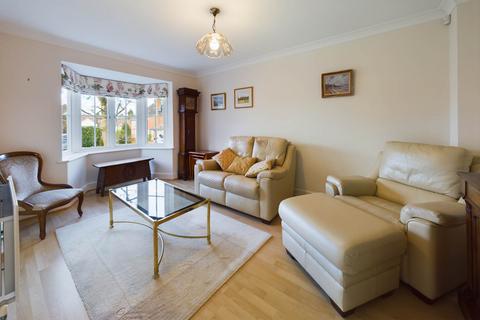 5 bedroom detached house for sale, Meadowbank Close, Bovingdon