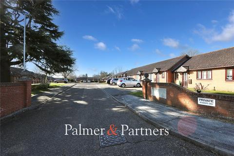 2 bedroom bungalow for sale, Oaksmere Gardens, Ipswich, Suffolk, IP2