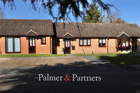 2 bedroom bungalow for sale, Oaksmere Gardens, Ipswich, Suffolk, IP2