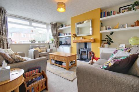 3 bedroom semi-detached house for sale, Hill Crest Drive, Beverley