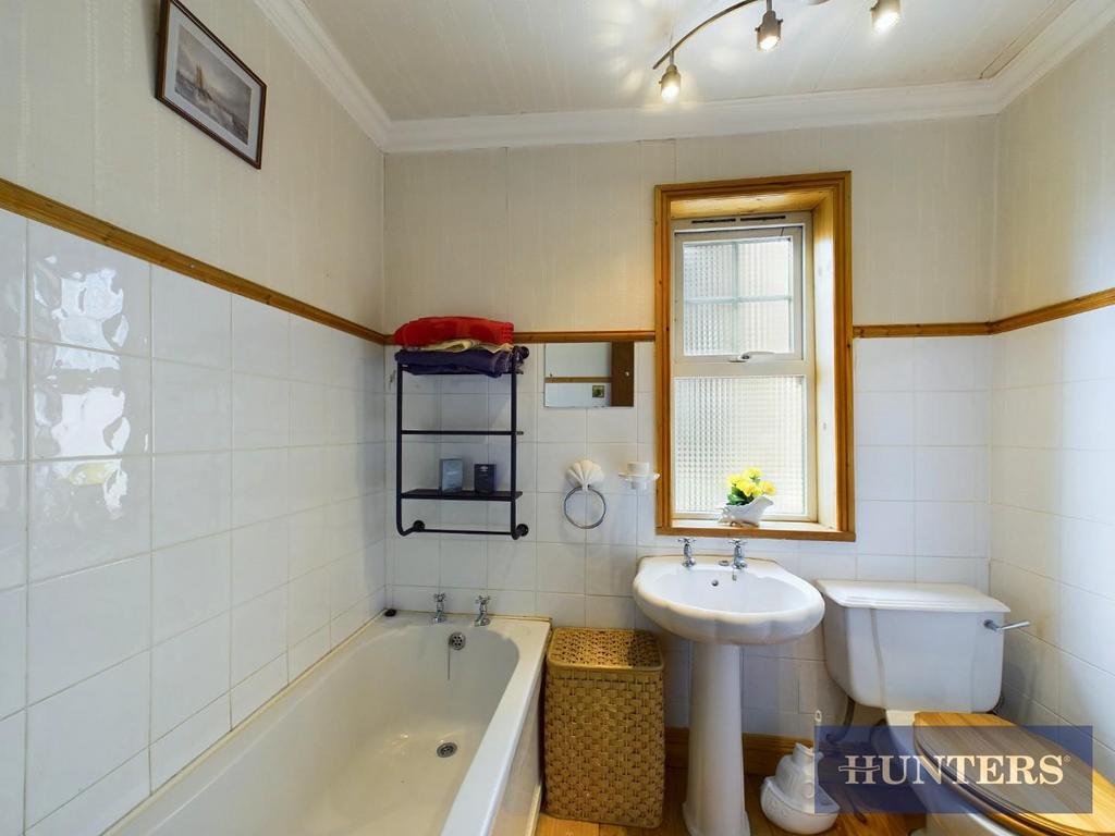 CAM03696 G0-PR0427-STILL009.jpg