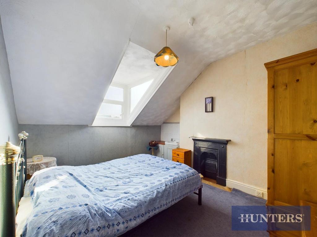 CAM03696 G0-PR0427-STILL003.jpg