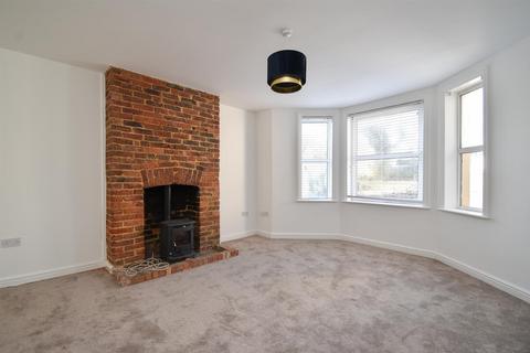 1 bedroom flat for sale, London Road, St. Leonards-On-Sea