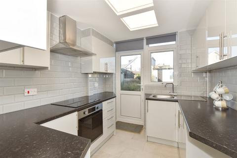 4 bedroom semi-detached house for sale, Highfield Crescent, Hornchurch, Essex