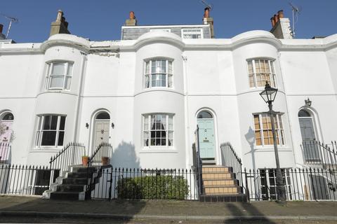 Guildford Lawn, Ramsgate, CT11