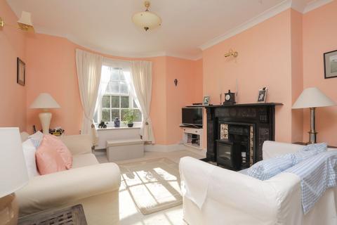 3 bedroom terraced house for sale, Guildford Lawn, Ramsgate, CT11