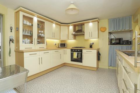 13 Guildford Lawn, Ramsgate, CT11 9AY