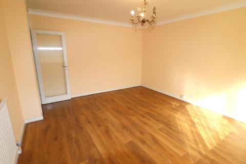 2 bedroom flat to rent, Snakes Lane West, Woodford Green IG8