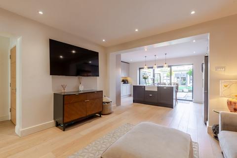 172 Brixham Road, Welling, DA16 1EJ