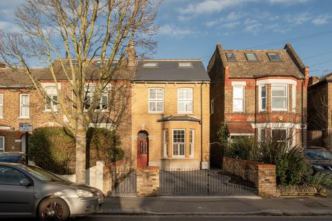 8 Woodriffe Road, London, E11 1AH