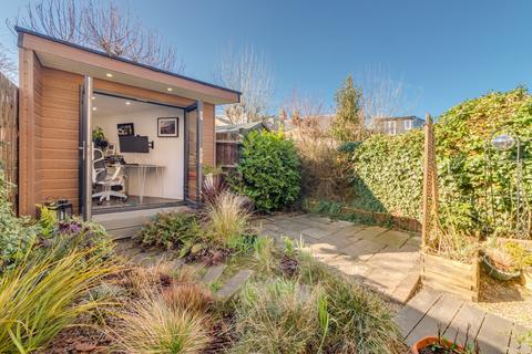 102 Goodrich Road, London, SE22 0ER