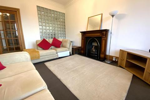 2 bedroom apartment to rent, Overdale Avenue, Battlefield, Glasgow