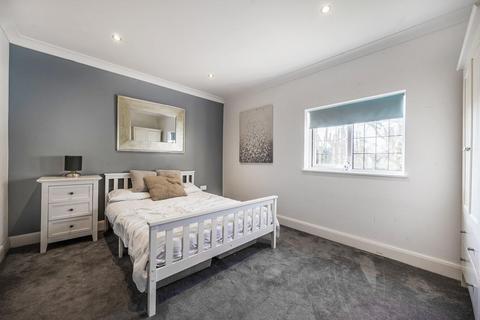 2 Tiepigs Lane, Bromley, BR2 7HJ