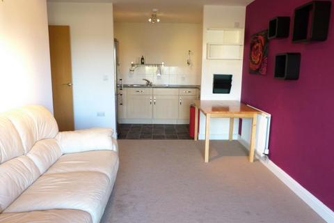 2 bedroom apartment to rent, Commonwealth Drive, Crawley RH10