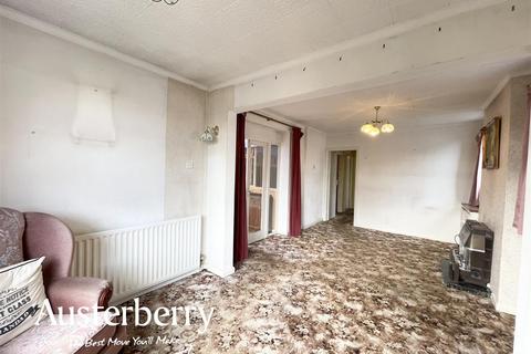 2 bedroom semi-detached bungalow for sale, Uttoxeter Road, Stoke-On-Trent ST11