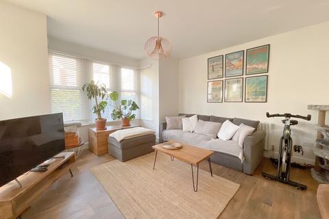 14a Elderton Road, Westcliff-on-sea, SS0 8AQ