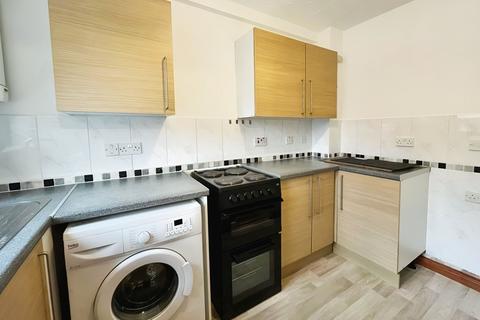 2 bedroom terraced house to rent, Haig Drive, Cippenham SL1