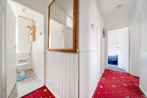 2 bedroom flat for sale, Woking,  Surrey,  GU21