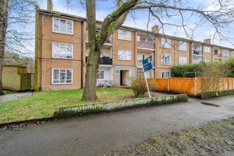 2 bedroom flat for sale, Sheerwater,  Woking,  Surrey,  GU21