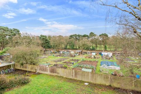2 bedroom flat for sale, Sheerwater,  Woking,  Surrey,  GU21