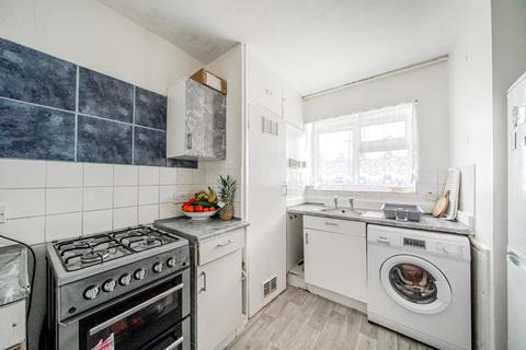 2 bedroom flat for sale, Sheerwater,  Woking,  Surrey,  GU21