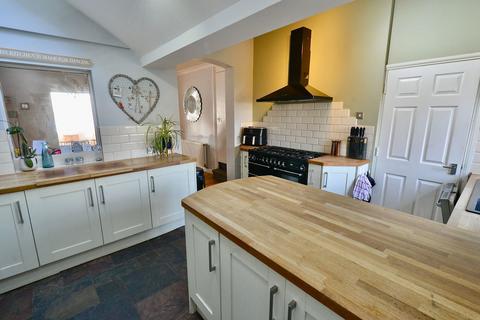 4 bedroom terraced house for sale, Pershore Road, Evesham, WR11 2PJ