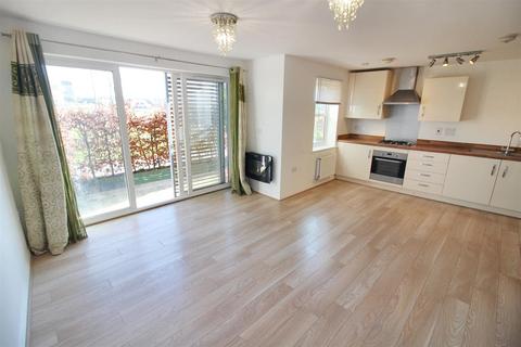 2 bedroom house to rent, Pondecroft, Aylesbury