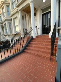 Studio to rent, at Central, 18 West Cromwell Road SW5