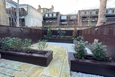 Studio to rent, at Central, 18 West Cromwell Road SW5