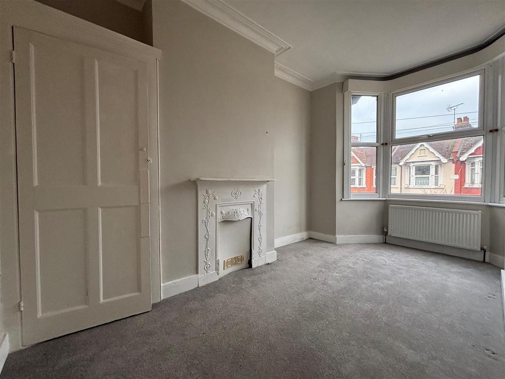 Bedroom 3.jpg