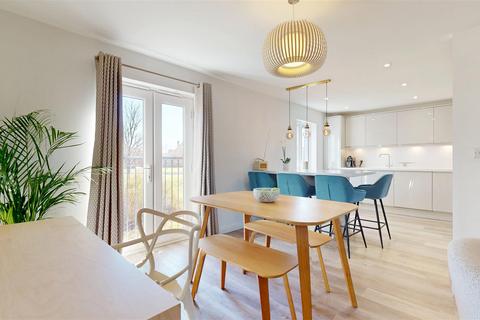 2 bedroom townhouse for sale, Harlow Crescent, Oxley Park, Milton Keynes