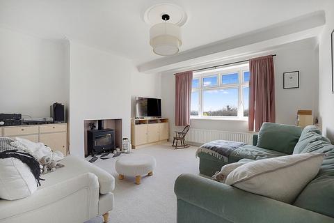 8 Kingsway, Chatham, ME5 7HT